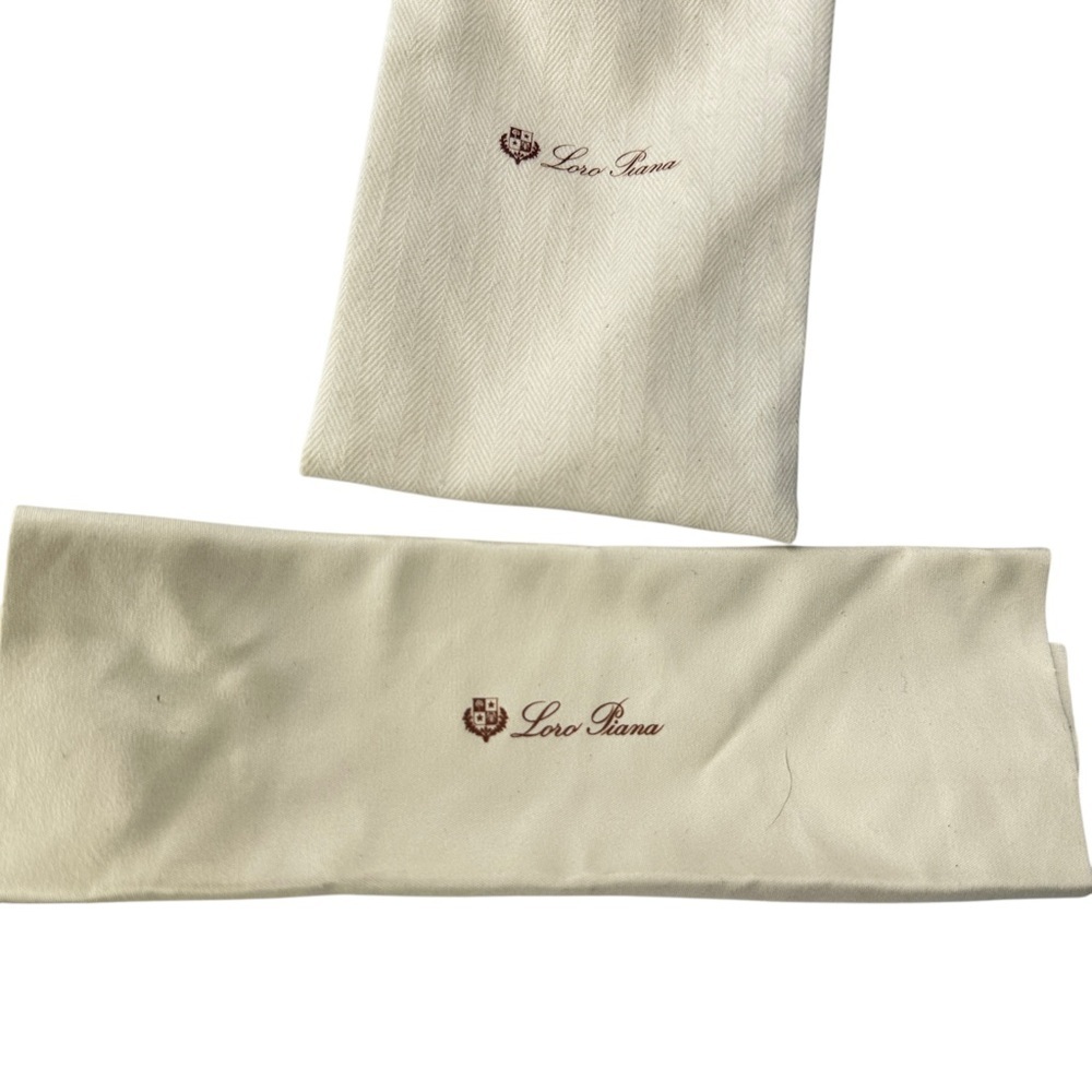 Loro Piana Ivory/ off white glasses Pouch and cloth - Picture 4 of 6